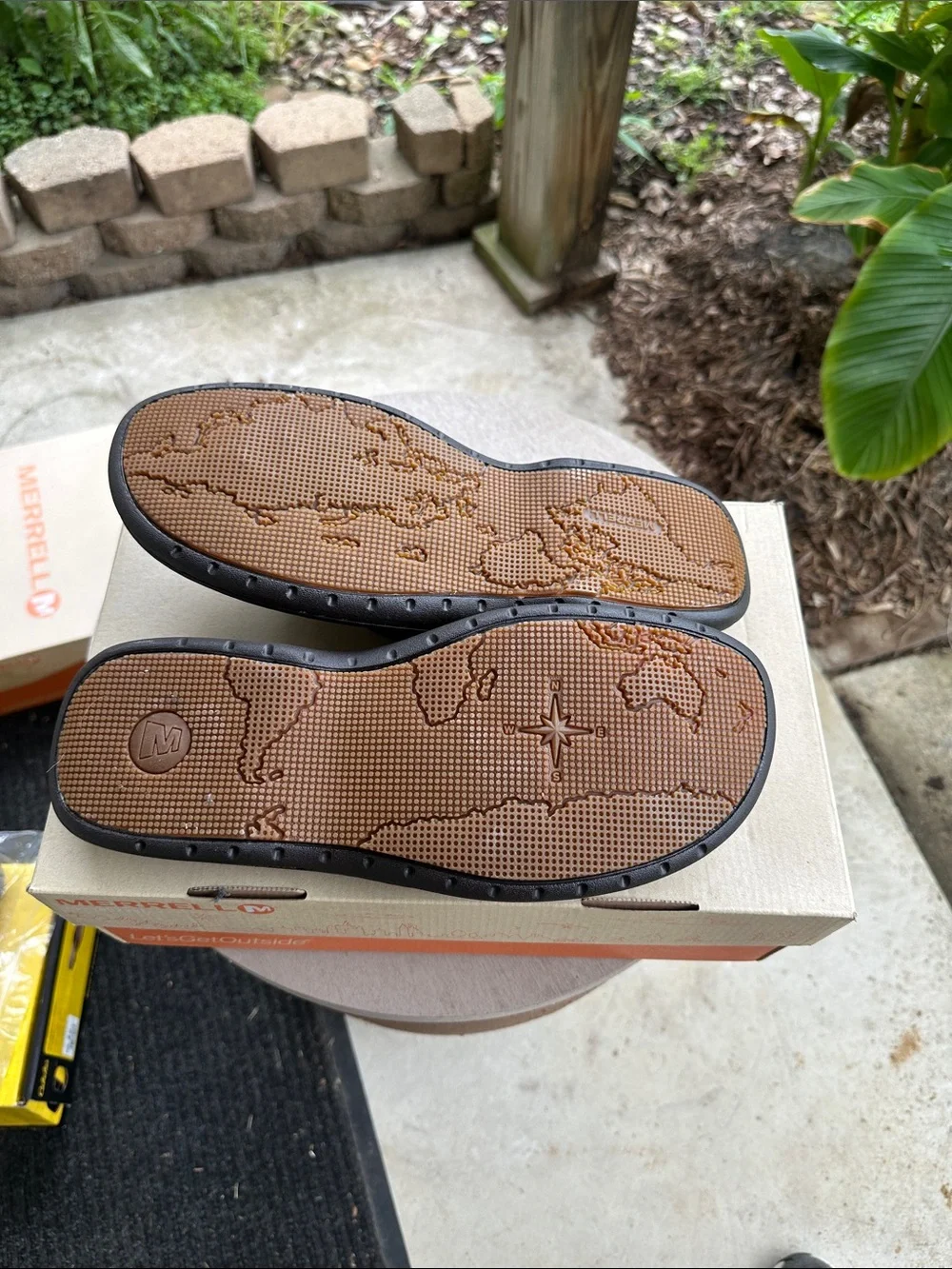 Merrell World Nomad Men’s Sandal in Brown suede